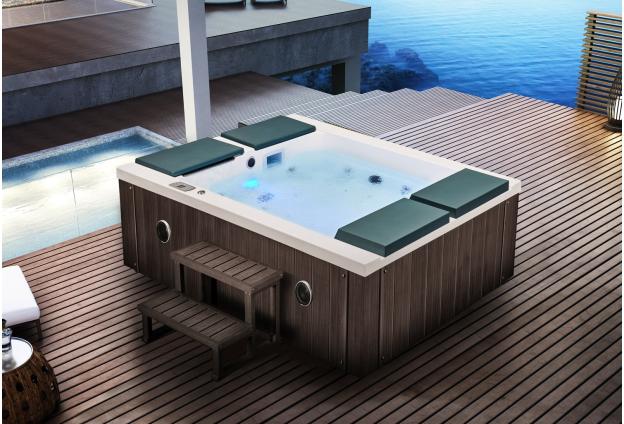 Vasca idromassaggio da esterno jacuzzi Crystal Plus