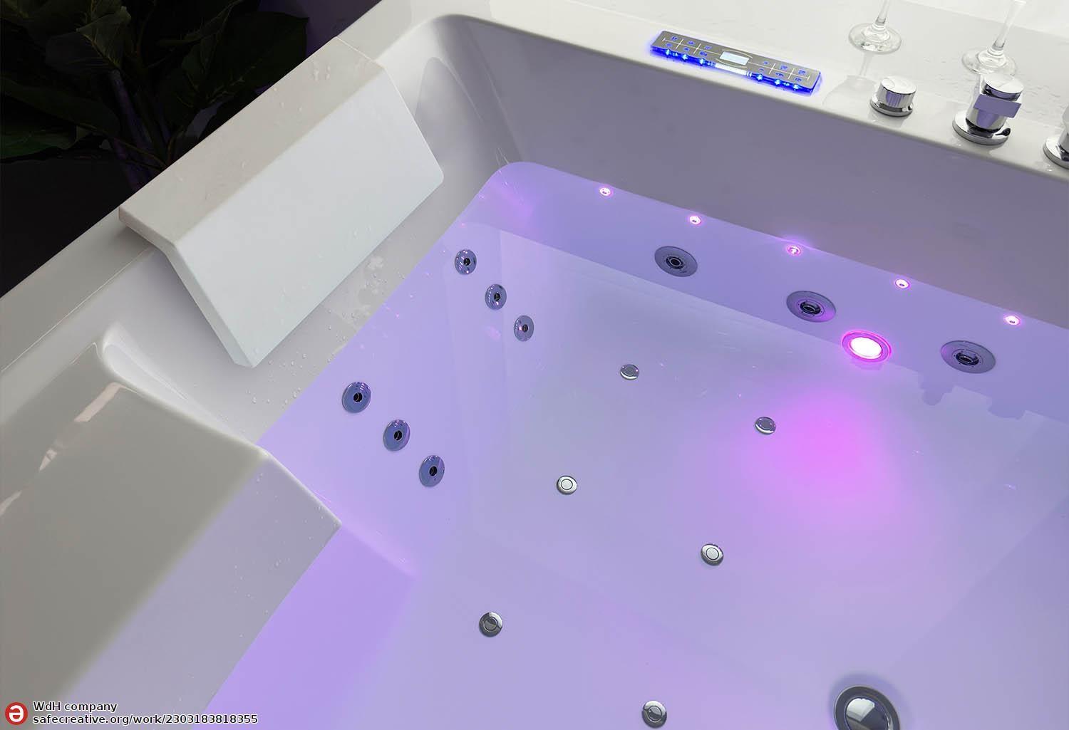 Vasca idromassaggio jacuzzi ITACA