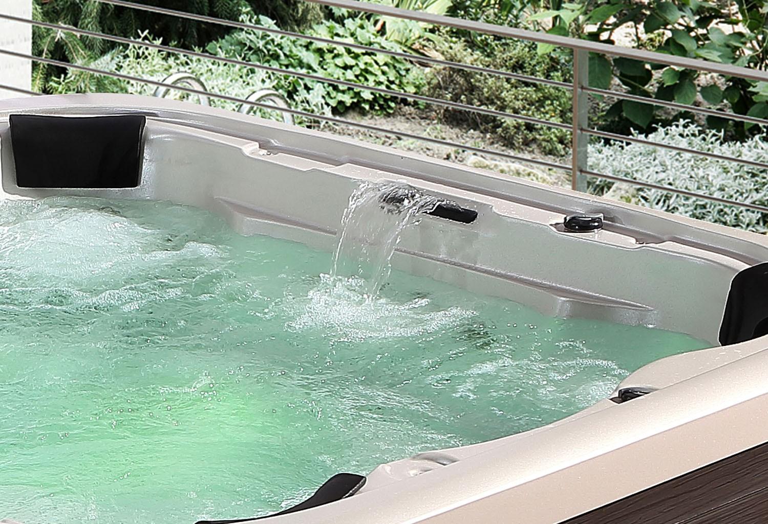 Vasca idromassaggio da esterno jacuzzi Solstice