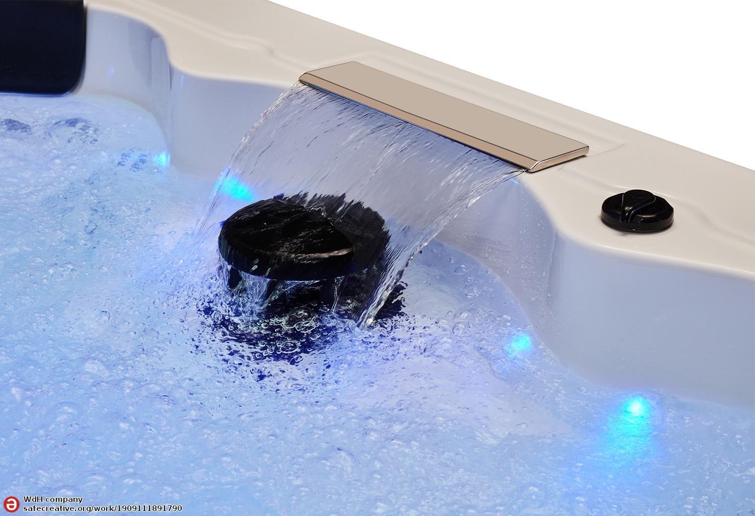 Vasca idromassaggio da esterno jacuzzi Luminary