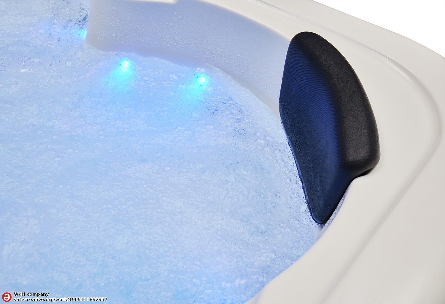 Vasca idromassaggio da esterno jacuzzi Eclipse