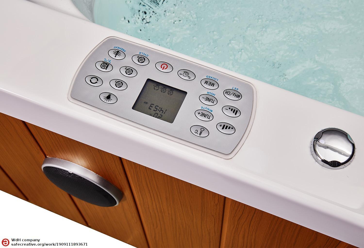 Vasca idromassaggio da esterno jacuzzi Crystal