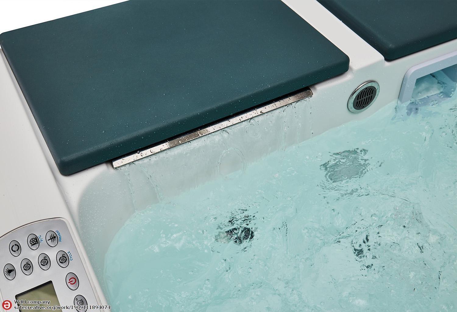 Vasca idromassaggio da esterno jacuzzi Crystal Plus