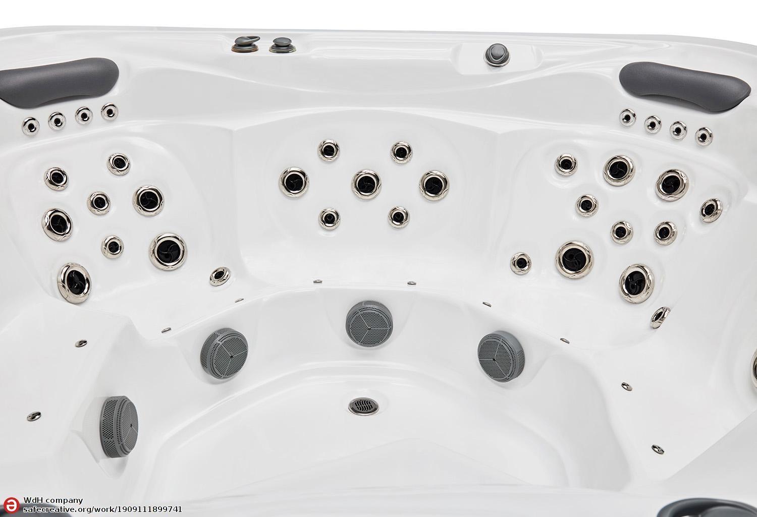 Vasca idromassaggio da esterno jacuzzi Nova