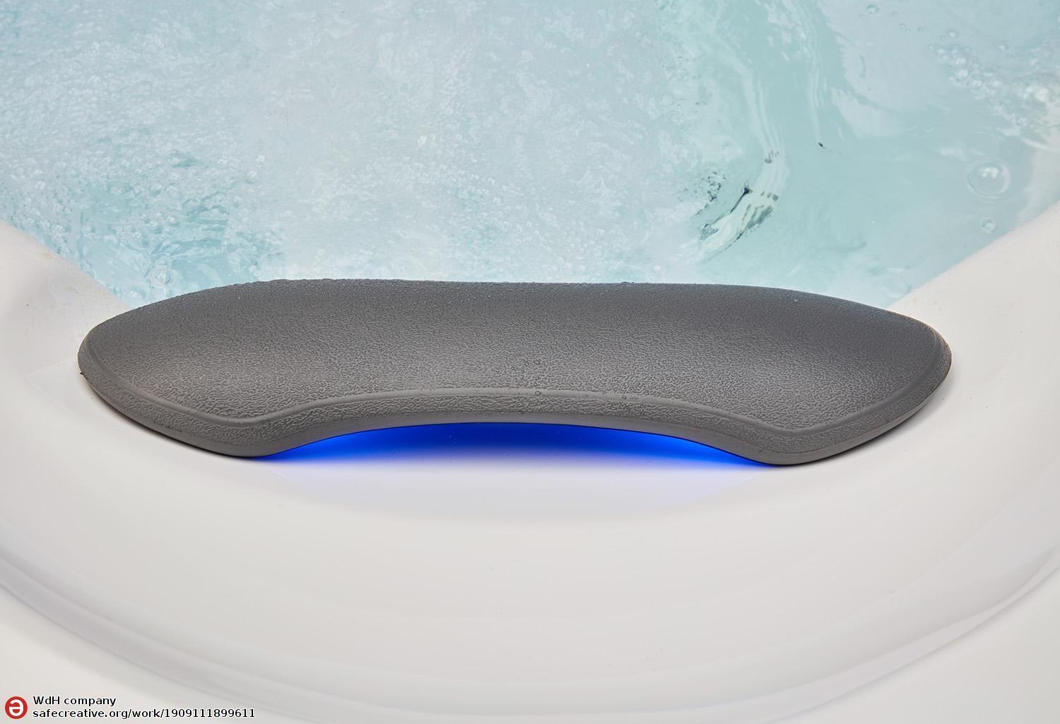 Vasca idromassaggio da esterno jacuzzi Nova