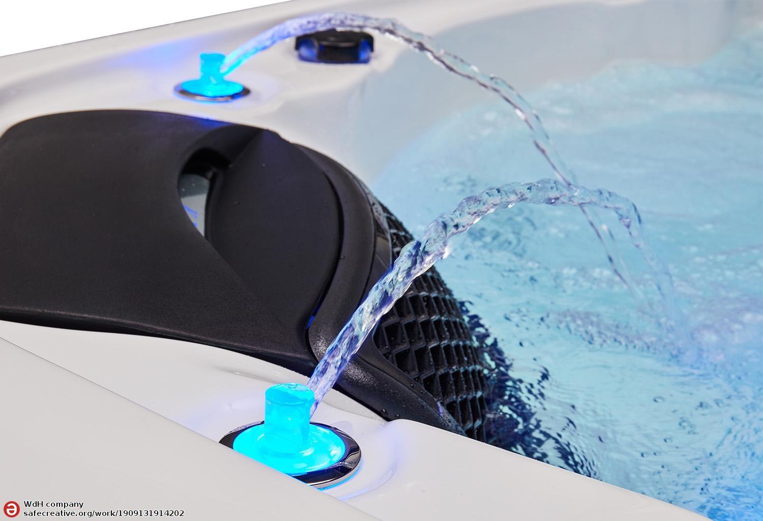 Vasca idromassaggio da esterno jacuzzi Solstice