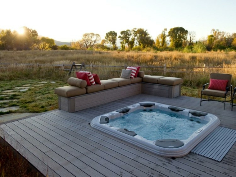 10 motivi per avere piscine con jacuzzi