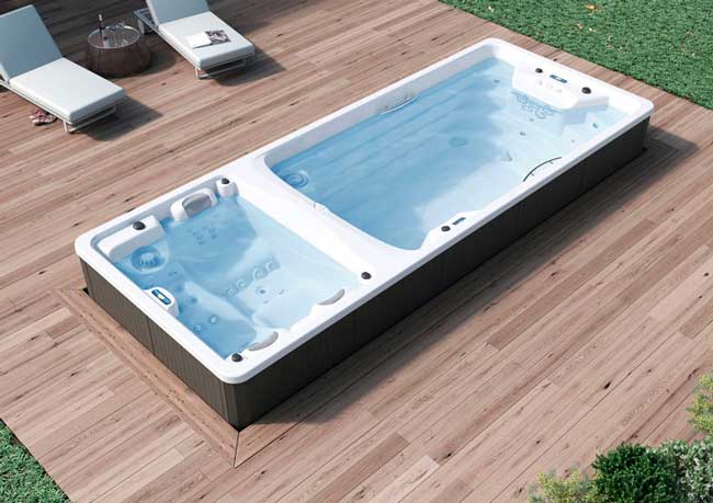 Piscina per terrazza: nuotare o rilassarsi?