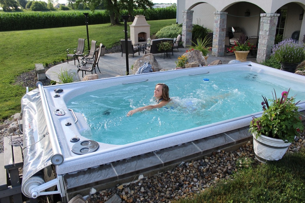 Jacuzzi da esterno: consigli pratici per il risparmio energetico