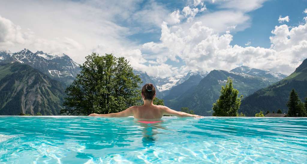 La magia della piscina riscaldata nelle giornate fredde