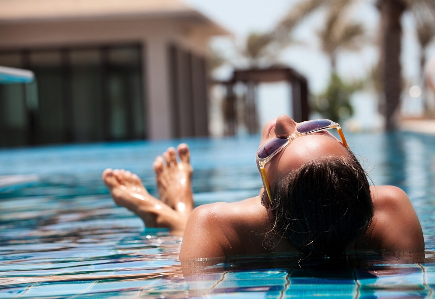 Che cos'è una piscina idromassaggio e perché si dovrebbe avere?